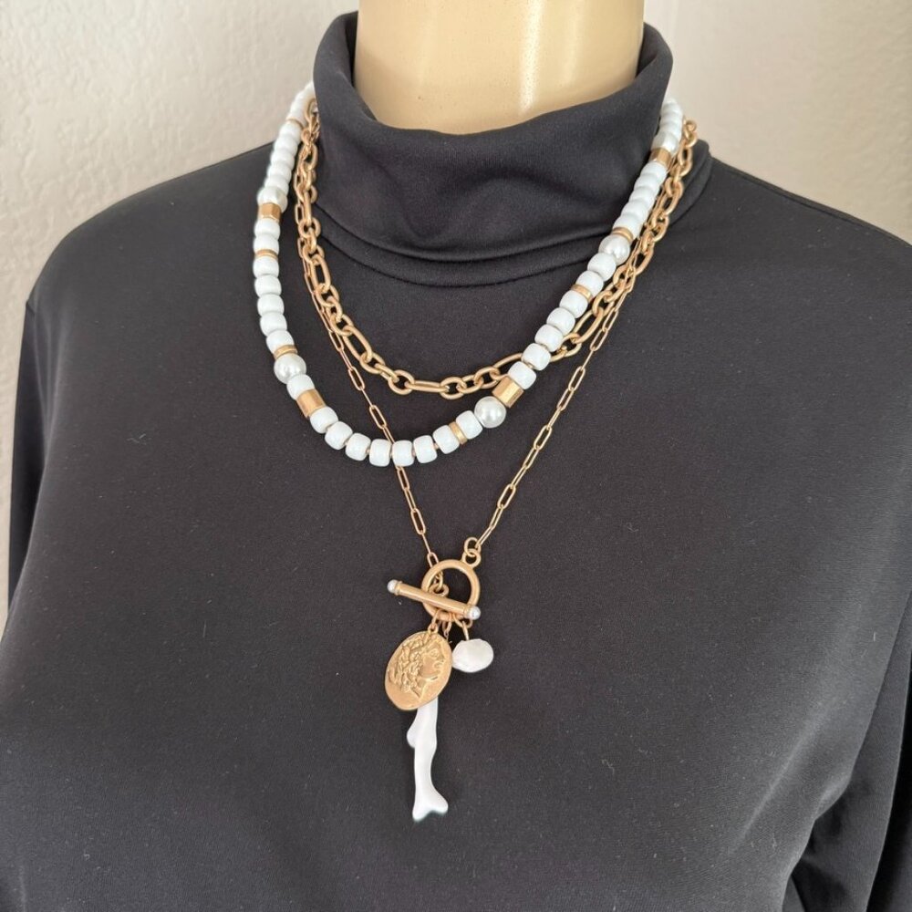 #2 garden party costume jewelry / 19" long necklace w/ clasp closure